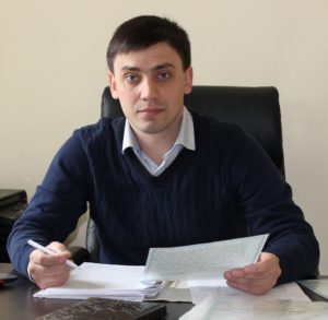 Адвокат по уголовным делам в Киеве Кудий М.О. на рабочем месте